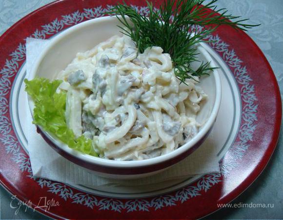 Простой салат из кальмаров – пошаговый рецепт приготовления с фото