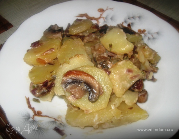 Картошка с грибами в чесночном соусе