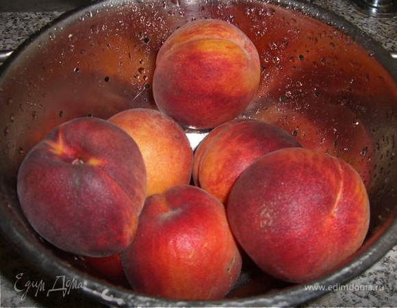 Персиковый десерт с пломбиром