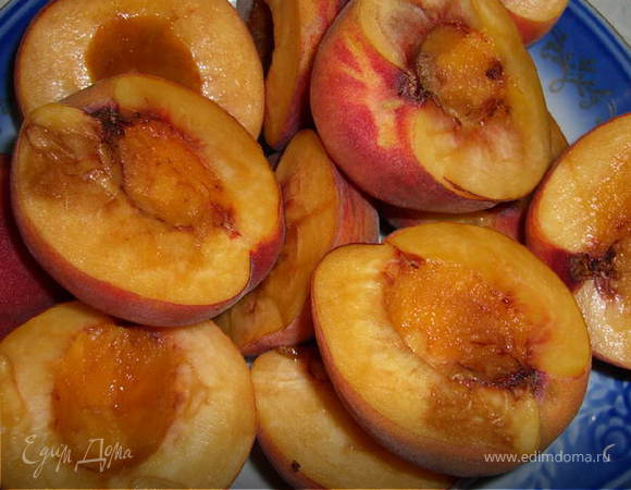 Персиковый десерт с пломбиром