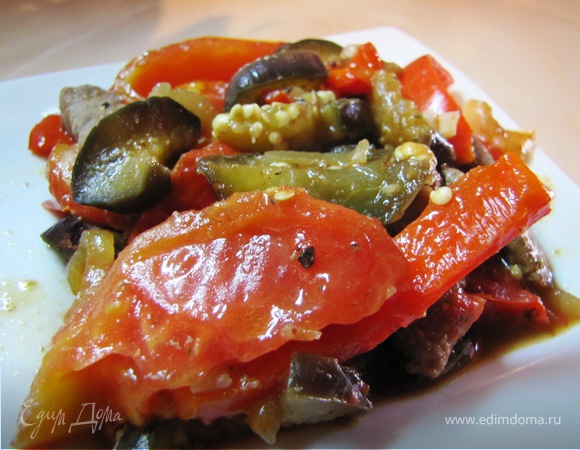Очень просто и безумно вкусно: жаркое из говядины с овощами в духовке