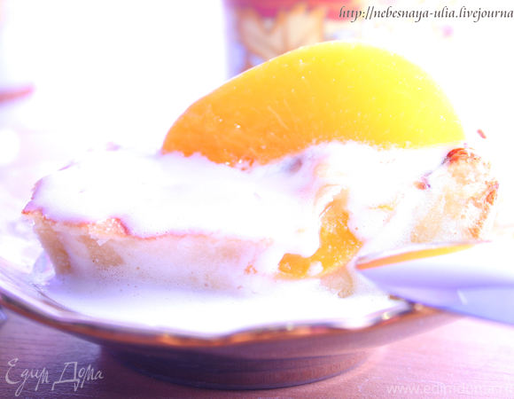 Персиковый сметанный пирог