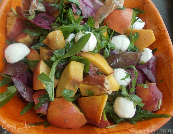 Салат с персиками от Джейми Оливера
