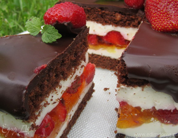 Торт "Шоколадная клубника"