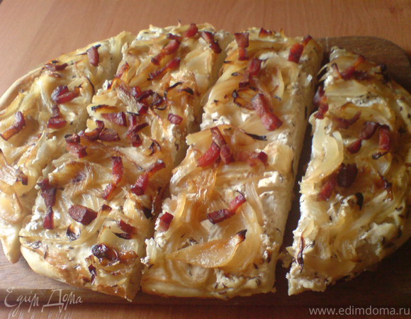 Тарт фламбе или эльзасский луковый пирог (tarte flambée)