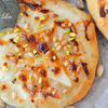 Мини-пицца "Пекорино" с медом, грушей и кедровыми орешками