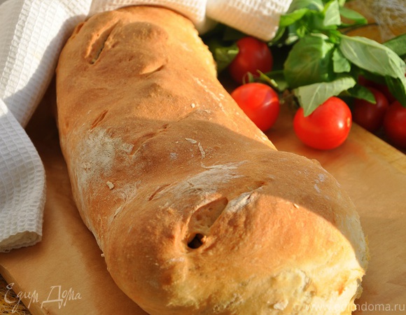 Тосканский пресный хлеб с рулетом из ягнятины