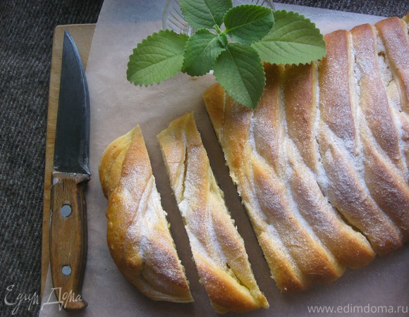Пирог-косичка со сливочно-лимонной начинкой