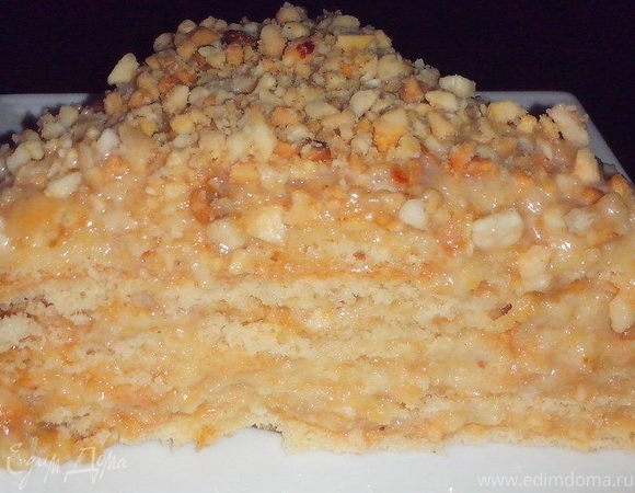 Торт с апельсиновый водой (fleur d'oranger) и орехами