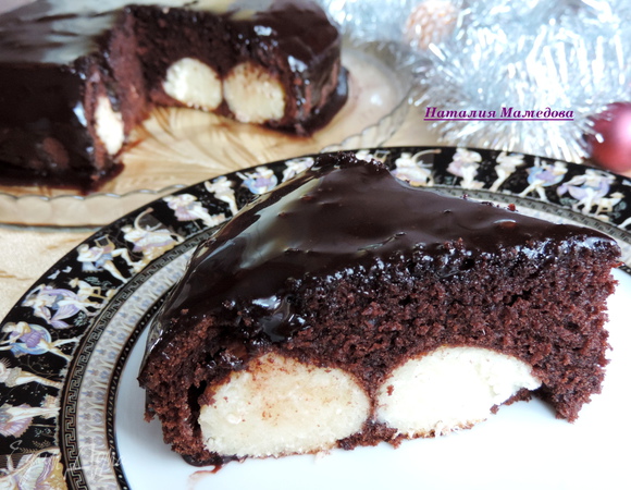 Шоколадный пирог с творожными шариками «Баунти»