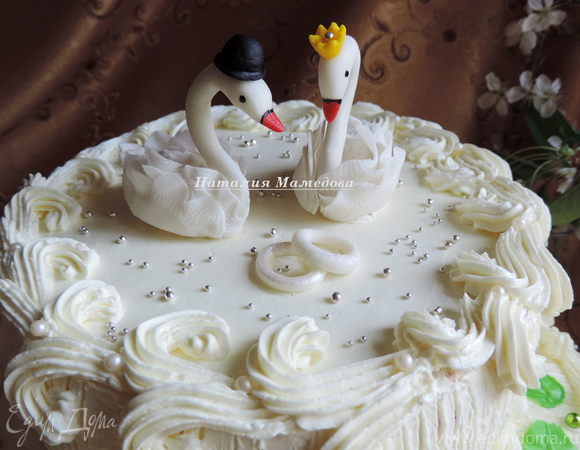Свадебный двухъярусный торт 