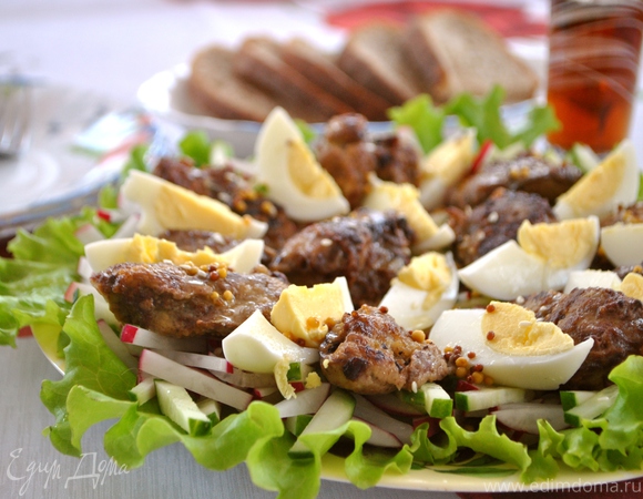 Салат с куриной печенью и огурцами - оригинальный рецепт с пошаговыми фото