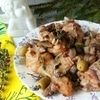 Курица в грибном соусе с луком и беконом