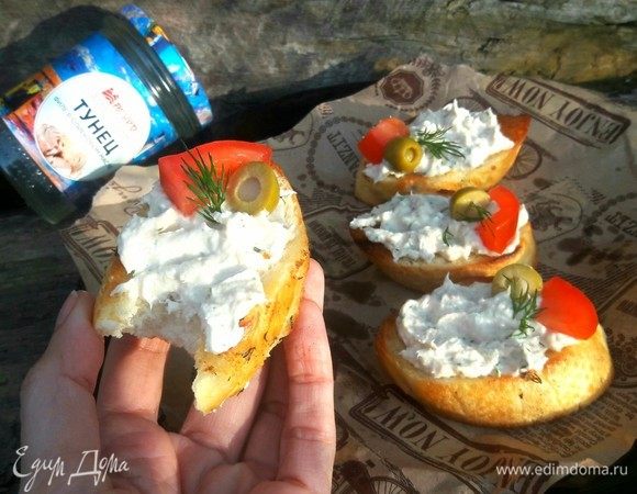 Бутерброды с тунцом и сливочным сыром