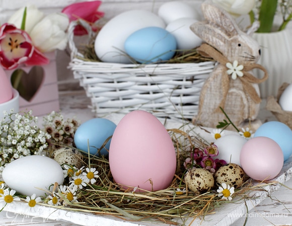Инфографика: как окрасить яйца натуральными красителями