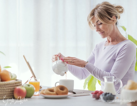 Что есть на завтрак, чтобы замедлить старение кожи: советы диетологов