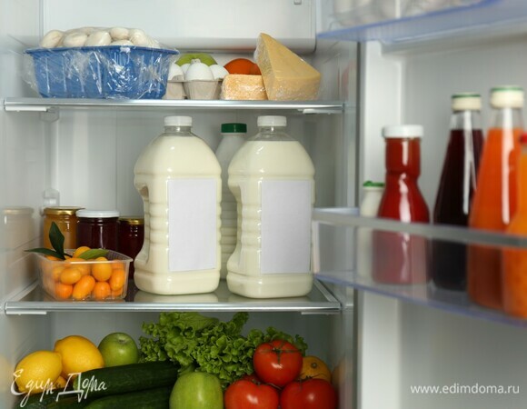 Эксперты рассказали, какие продукты можно хранить на дверце холодильника