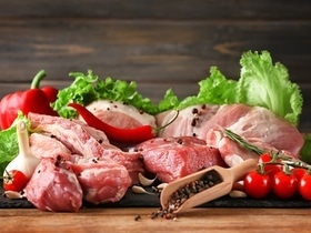 Что скрывается за аллергией на мясо? Удивительный ответ от доктора Мясникова