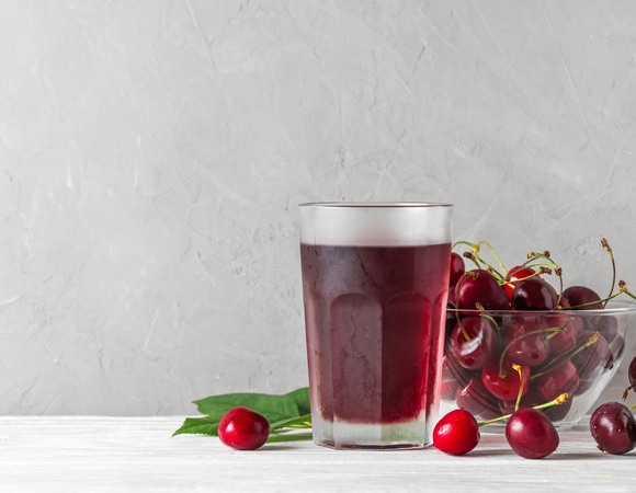 Правда ли, что вишневый сок помогает заснуть? Правда ли, что вишневый сок помогает заснуть?