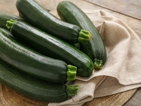 Не кабачок, а цукини: из-за этой ошибки икра получается водянистой, а заготовки превращаются в непонятное месиво