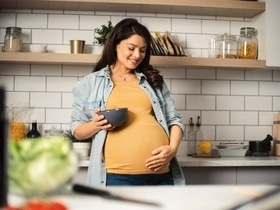 Алфавит фертильности: акушер-гинеколог раскрыла, каким должен быть рацион будущей мамы