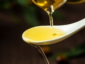 Стоит на полке недалеко от подсолнечного: ученые нашли продукт, защищающий от ожирения Стоит на полке недалеко от подсолнечного: ученые нашли продукт, защищающий от ожирения