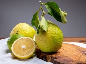 Его создала не природа: ученые раскрыли происхождение фрукта, без которого сейчас на кухне никуда Его создала не природа: ученые раскрыли происхождение фрукта, без которого сейчас на кухне никуда