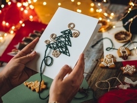 Недорого и очень интересно: что подарить ребенку на Новый год? Эксперт поделился 5 оригинальными идеями