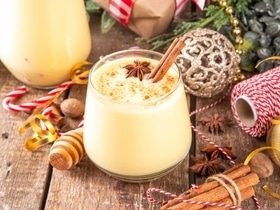 Приятная мягкость: один новый ингредиент — и согревающий гоголь-моголь заиграет новыми красками Приятная мягкость: один новый ингредиент — и согревающий гоголь-моголь заиграет новыми красками