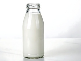 Обойтись обычным? Эксперт ответила, полезно ли здоровым людям безлактозное молоко Обойтись обычным? Эксперт ответила, полезно ли здоровым людям безлактозное молоко