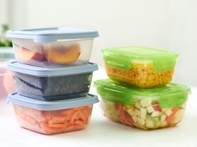 5 типов продуктов, которые нельзя хранить в пластиковых контейнерах: полезно, если не хотите есть "химию" 5 типов продуктов, которые нельзя хранить в пластиковых контейнерах: полезно, если не хотите есть "химию"