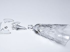 Лайфхак, как эффективно собрать осколки и не пораниться: хлеб всему голова и здесь