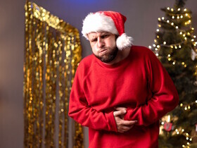 Как не допустить обострение панкреатита в новогодние праздники: доктор Мясников назвал "вакцину"