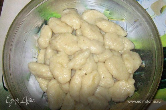 Вкусный рецепт: Сладкие клецки из картофеля со сливой