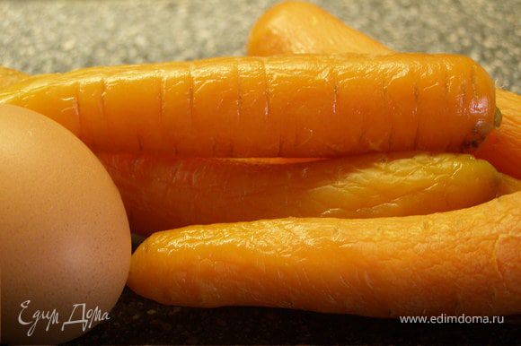 Морковь и яйцо отворить до готовности.