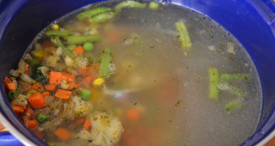 Весенний суп с замороженными овощами и рисом, пошаговый