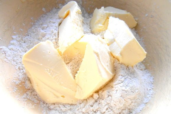 Масло или маргарин добавить к стакану муки...