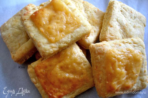 Так же рекомендую для всех сыроманов и не только,замечательное печенье с сыром от Лизы Пироговой http://www.edimdoma.ru/retsepty/55966-pechenie-s-syrom Лиза,большое спасибо за рецепт!:)
