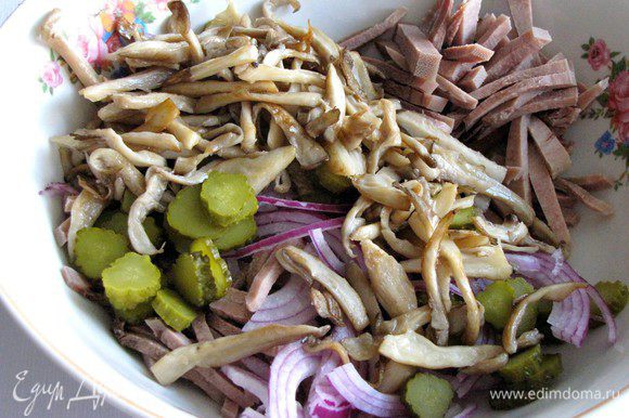 Салат с языком и грибами | Рецепты с фото