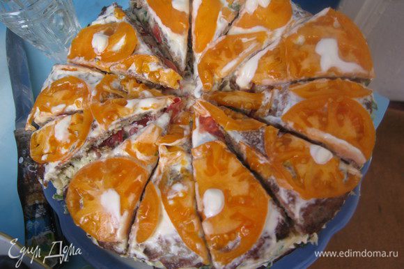 Закусочный торт от Ланы. Я не первая его приготовила и уверена не последняя. Очень вкусно! http://www.edimdoma.ru/retsepty/52314-zakusochnyy-baklazhannyy-tort
