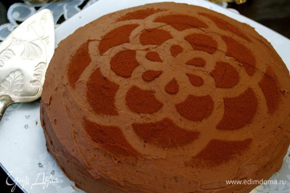Готовый торт по желанию украсить, присыпав какао-порошком (2 ст.л.)...