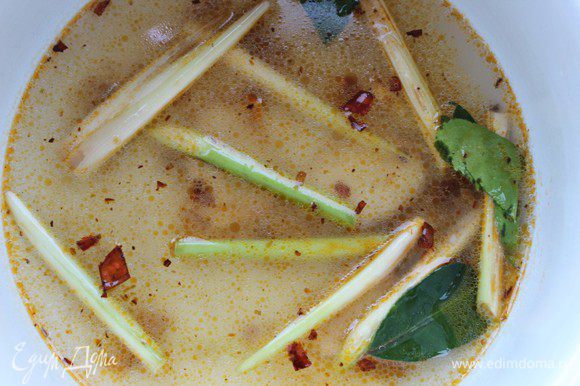 Как приготовить Домашний суп Том Ям с кокосовым молоком рецепт пошагово