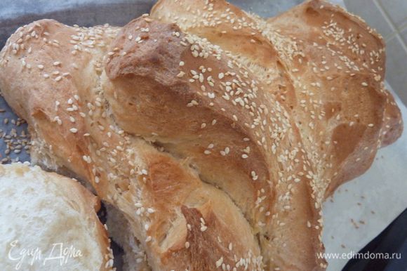 Очень хочу порекомендовать, просто волшебный хлебушек. Хлеб на простокваше с медом от Натали М http://www.edimdoma.ru/retsepty/67642-hleb-na-prostokvashe-s-medom Какой же он вкусный, восхитительный хлеб!