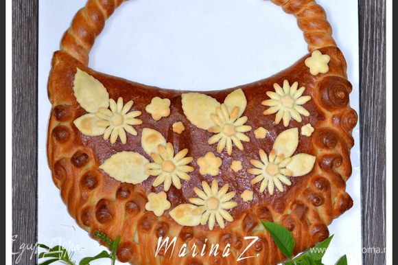 В работе над пирогом опиралась на рецепт и идею своих подруг - Зарины и Светланы Баста, за что им огромное спасибо!