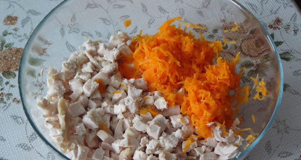 Салат императрица с курицей и корейской морковью рецепт с фото