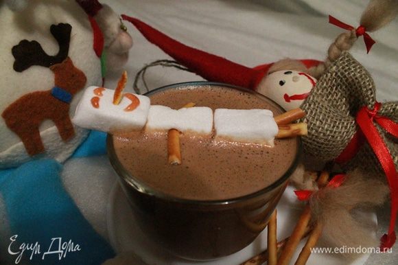 Именно такое блаженное выражение лица (как у снеговичка) будет и у вас после выпитой кружки горячего шоколада.