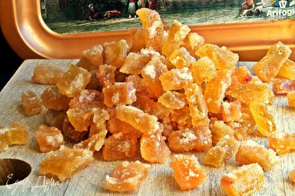 В сезон вспомните цукаты из арбузных корочек: http://www.edimdoma.ru/retsepty/75888-arbuznyy-marmelad
