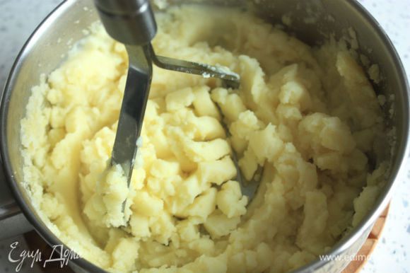 Если хотите, можно приготовить на гарнир картофельное пюре или отварной картофель.