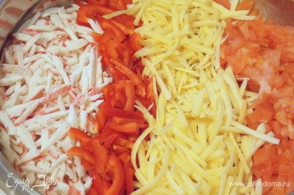 Салат с копченой колбасой и помидорами: 8 лучших рецептов