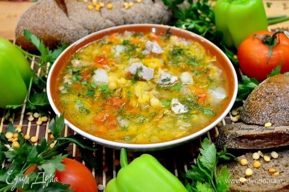 Посыпать суп свежей зеленью при подаче!